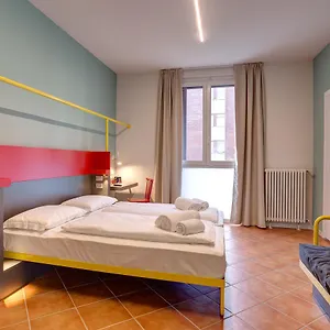 Meininger Garibaldi Hostel Milán