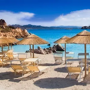 **** Hotel Cala Lunga Italie