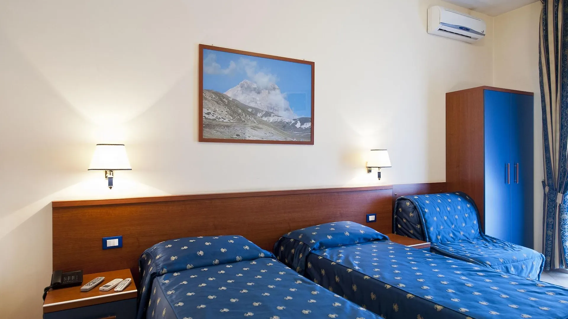 Hotel 4 Pini Labaro  Rome