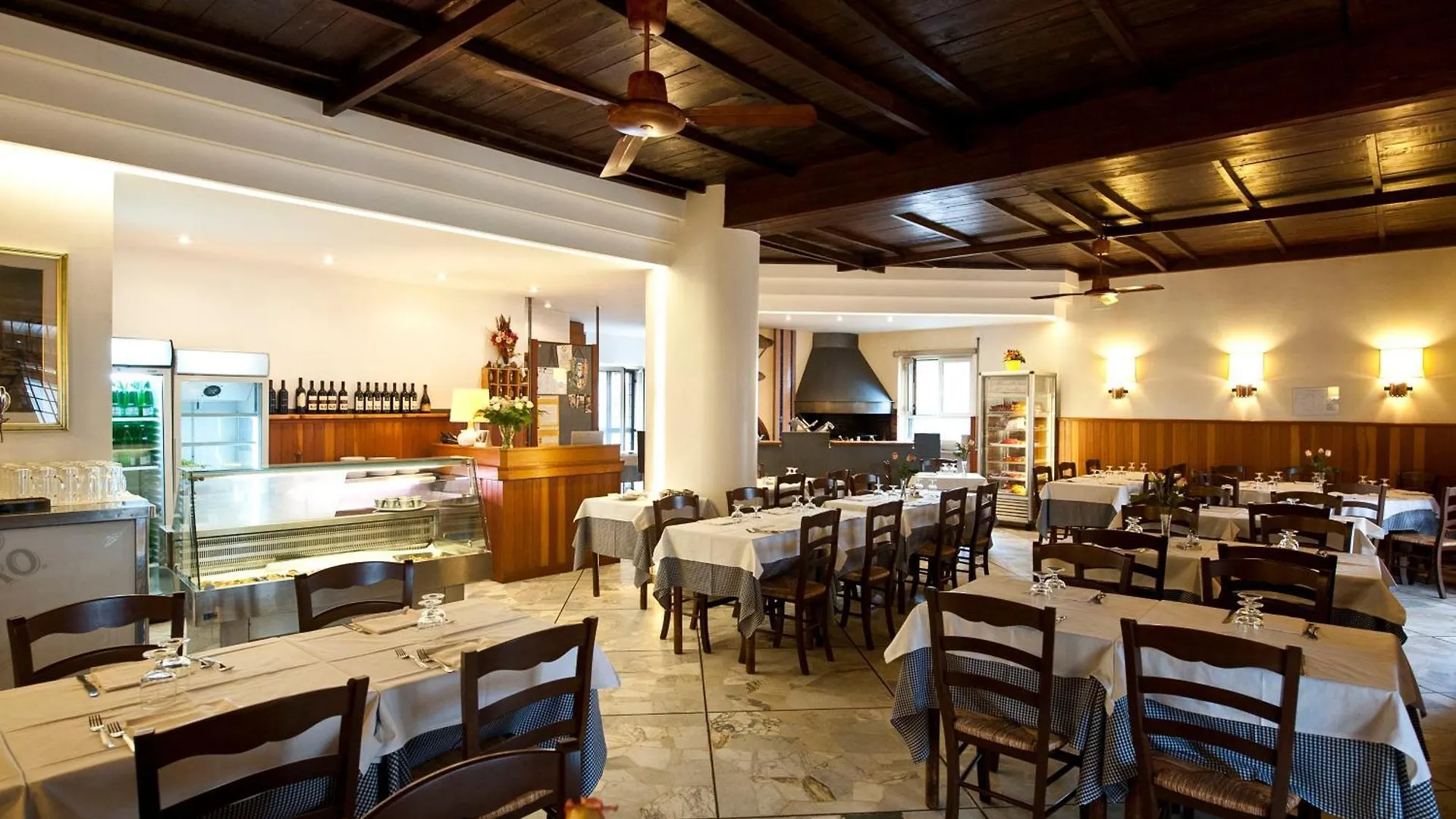 Hotel 4 Pini Labaro  Rome