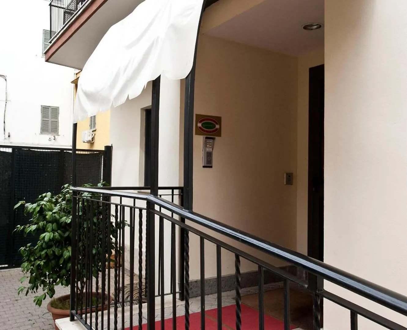 ***  Hotel 4 Pini Labaro Italy