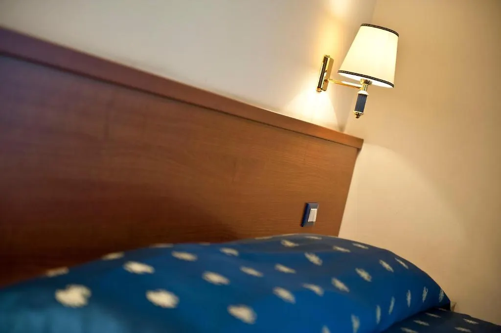 Hotel 4 Pini Labaro